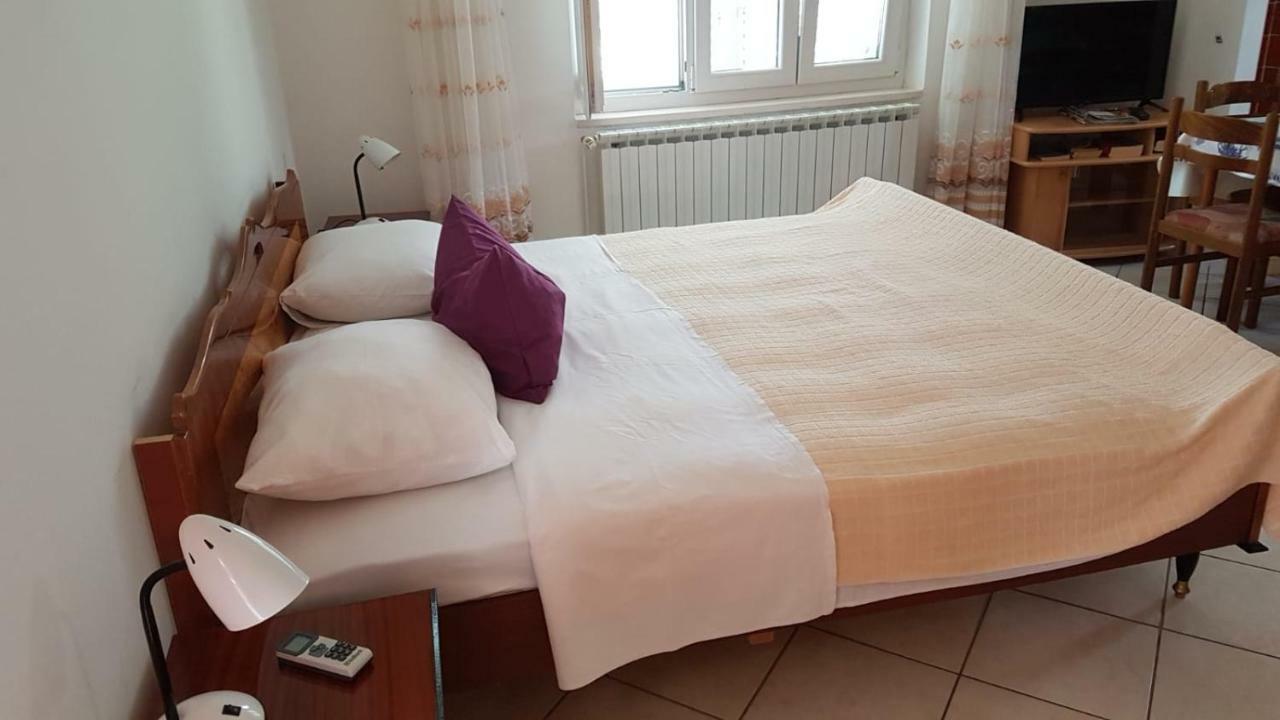 דירות סטאריגרד-פקלניצה Apartamani Katarina Vl.Ilija Jusup מראה חיצוני תמונה